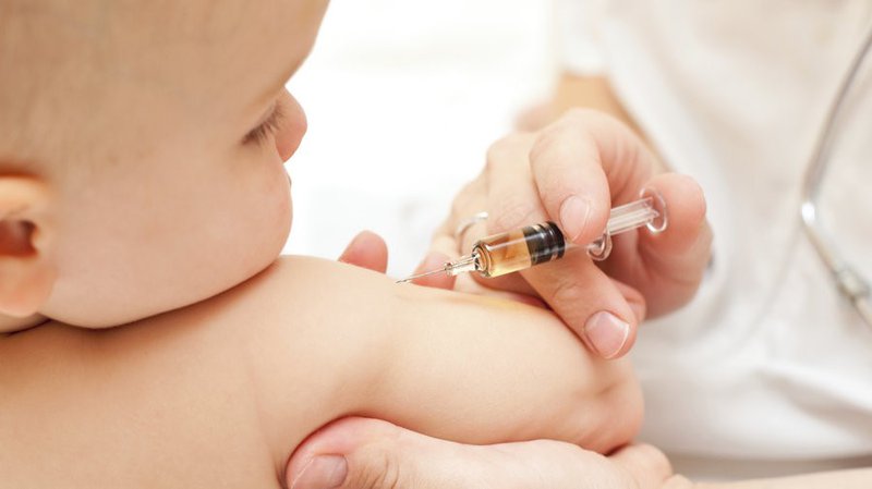 Tiêm ngừa vacxin viêm gan B cho trẻ nhỏ