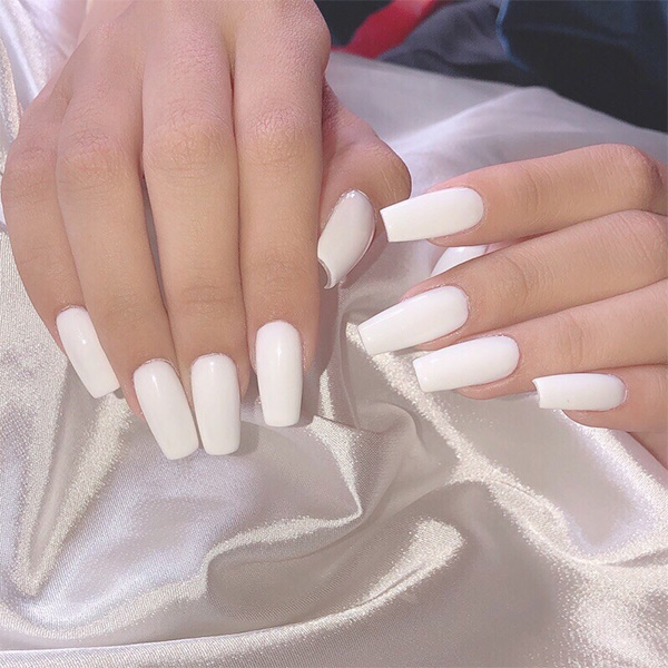 nail màu trắng marshmallow