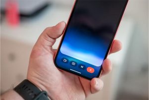 Gemini Live chạy trên Google Pixel 9a.