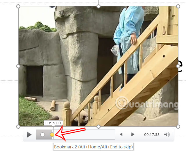 Bookmark video trong slide PowerPoint